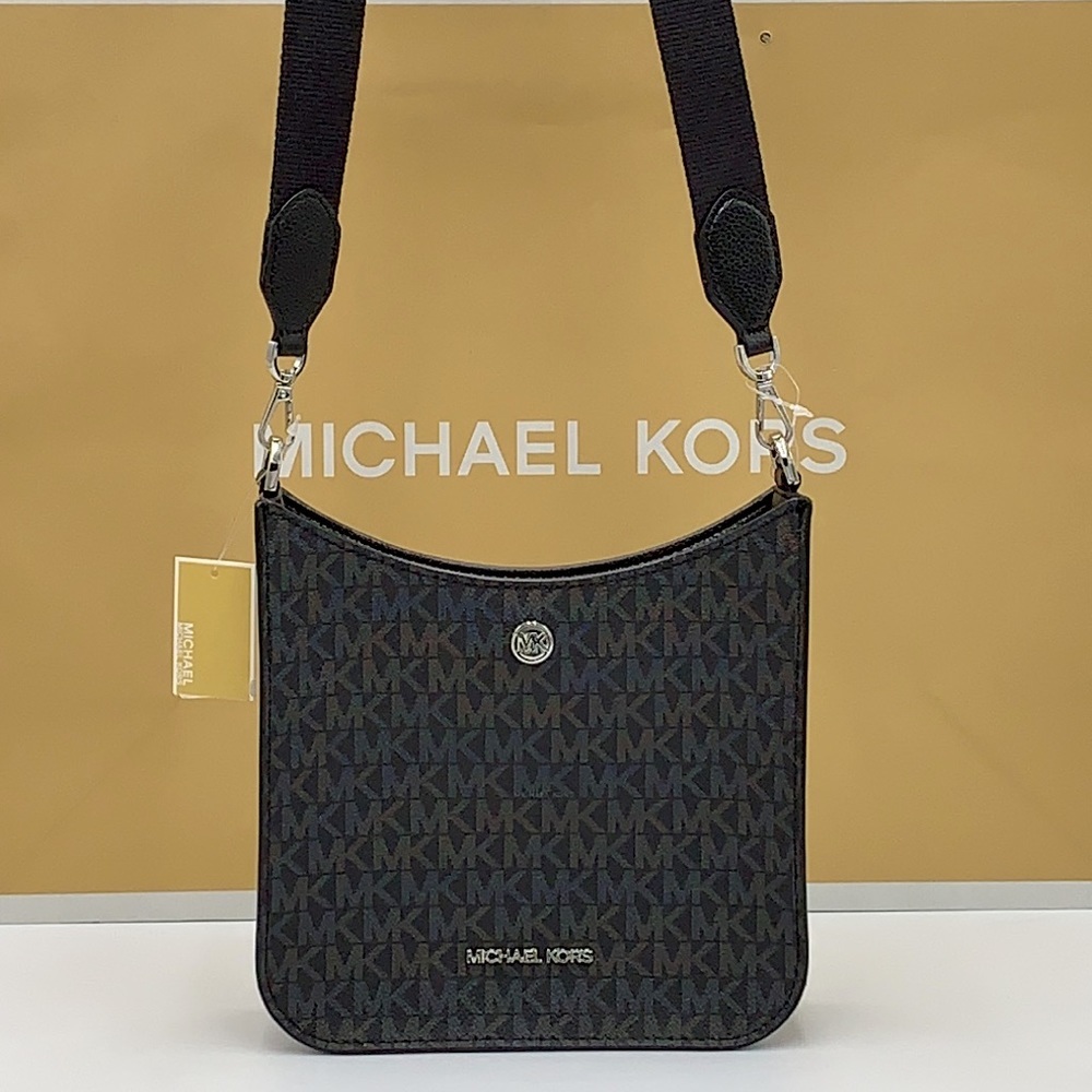 MICHAEL KORS
Briley Small Logo Messenger Bag Black signature color - Picture 11 of 15